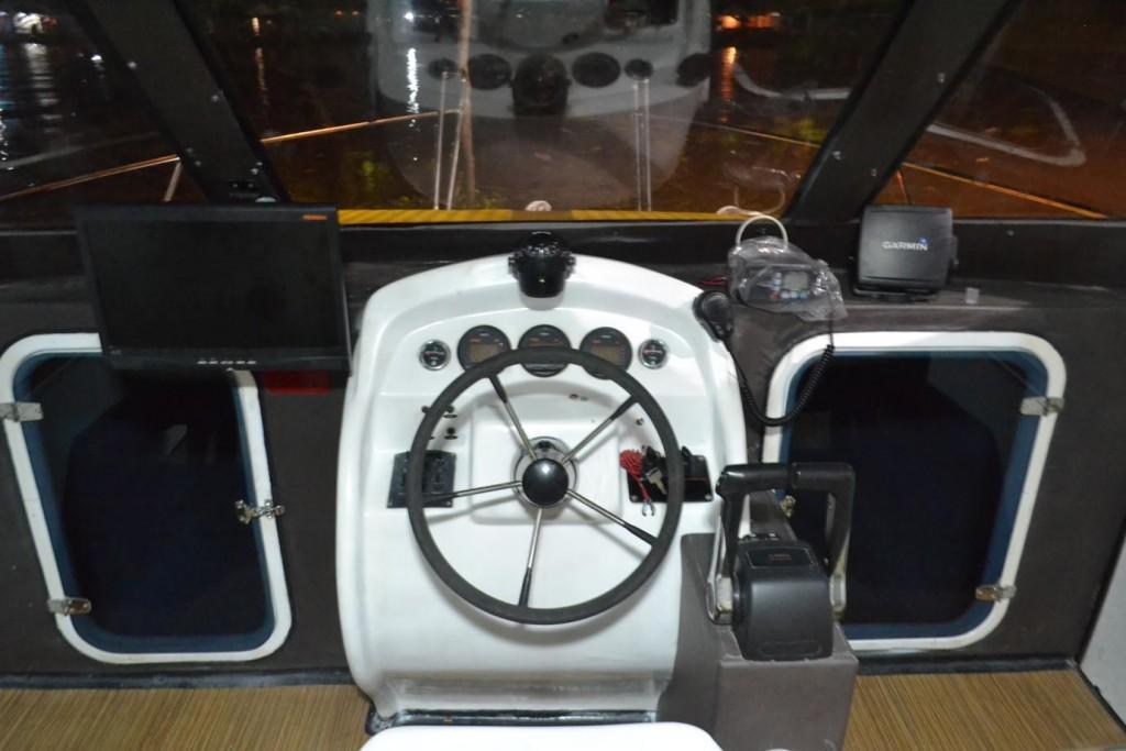 Dashboard Control catamaran JC 1032